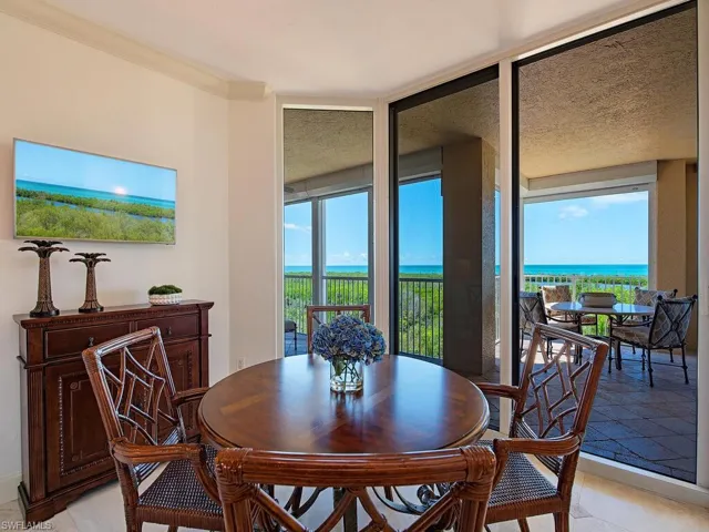 6597 Nicholas Blvd # 803, Naples, Florida 34108