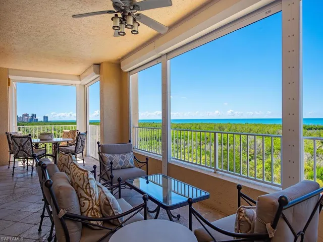 6597 Nicholas Blvd # 803, Naples, Florida 34108