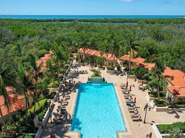 6597 Nicholas Blvd # 803, Naples, Florida 34108