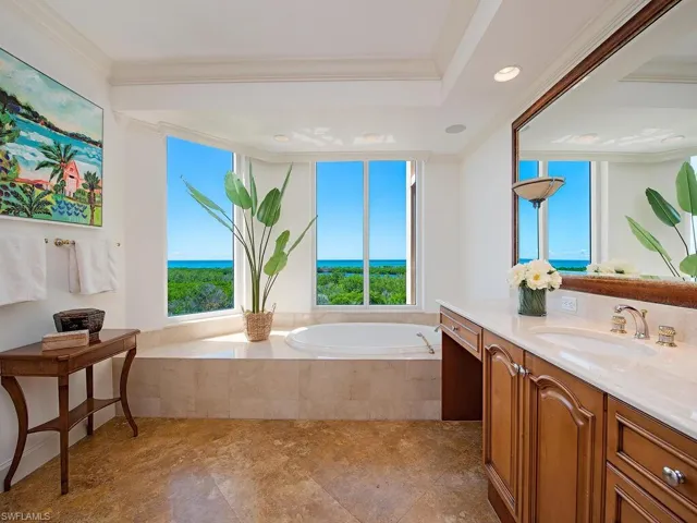 6597 Nicholas Blvd # 803, Naples, Florida 34108