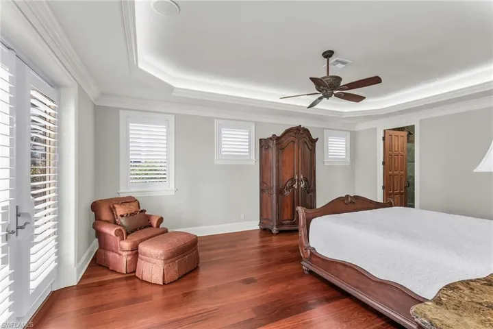 2nd Guest Bedroom with ensuite bathroom, walk in shower and walk in closet.