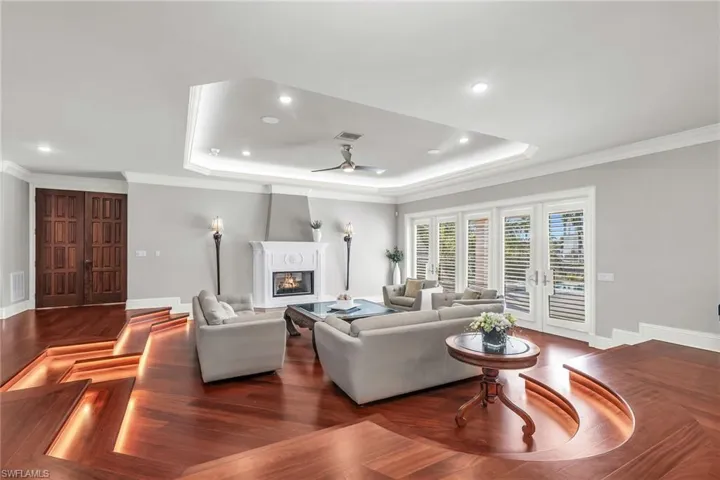 Living Room with Gas Fireplace