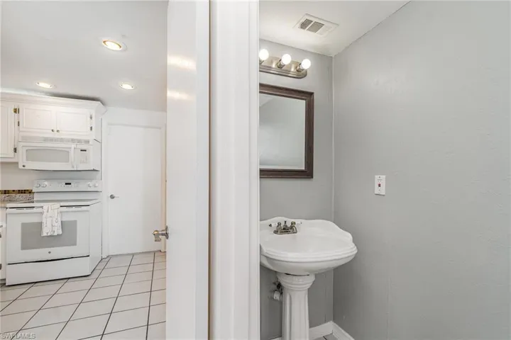 5816 Whiting Ct, Fort Myers Fl 33919