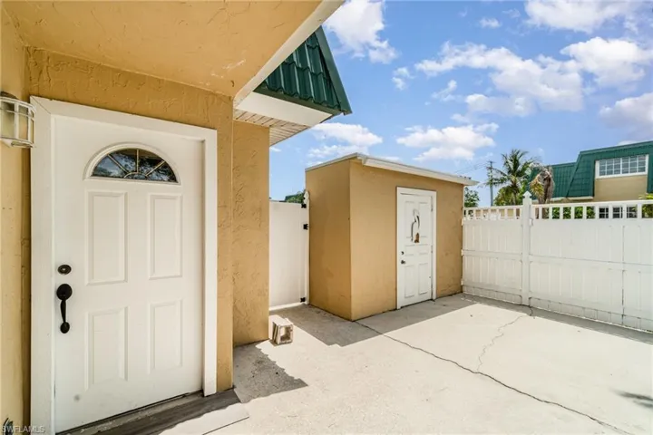 5816 Whiting Ct, Fort Myers Fl 33919