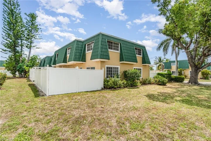5816 Whiting Ct, Fort Myers Fl 33919