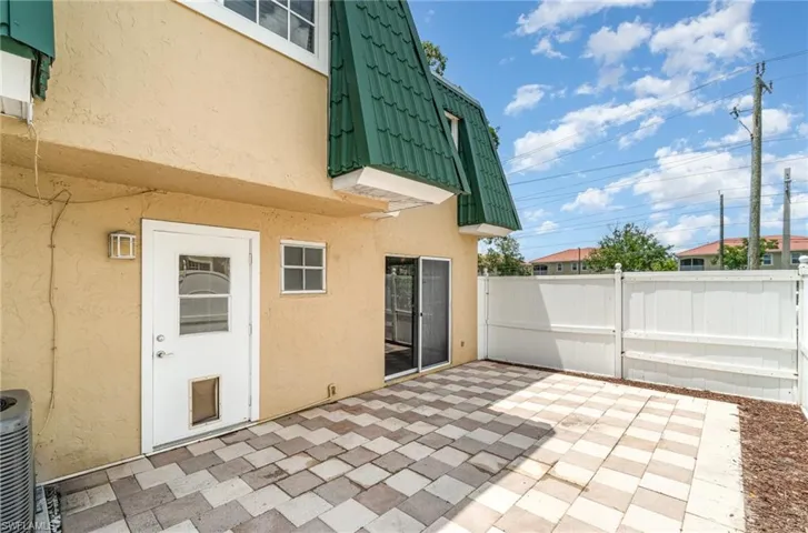 5816 Whiting Ct, Fort Myers Fl 33919