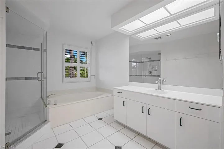 Primary Bath w/Step in Shower and Soaking Tub