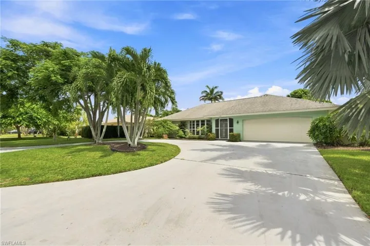 350 Pinehurst Cir, Naples, Florida 34113