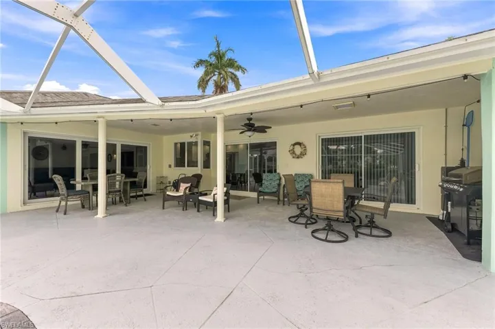 350 Pinehurst Cir, Naples, Florida 34113