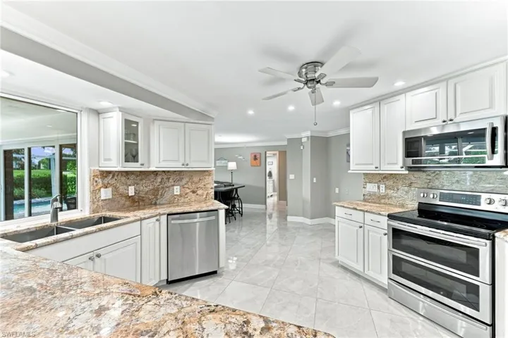 350 Pinehurst Cir, Naples, Florida 34113