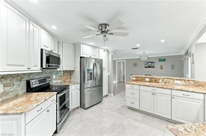 350 Pinehurst Cir, Naples, Florida 34113