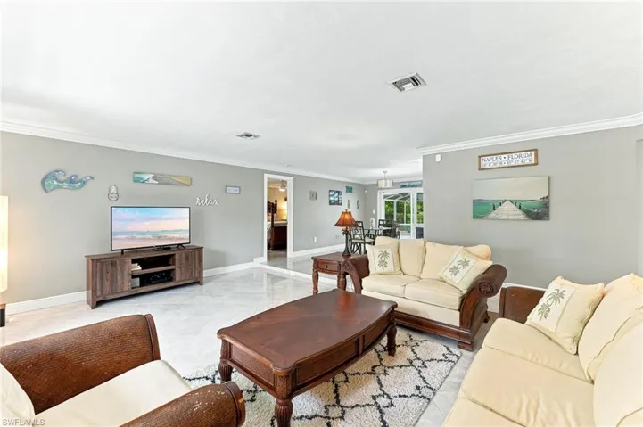 350 Pinehurst Cir, Naples, Florida 34113