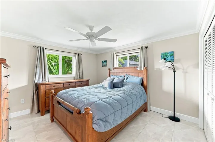 350 Pinehurst Cir, Naples, Florida 34113