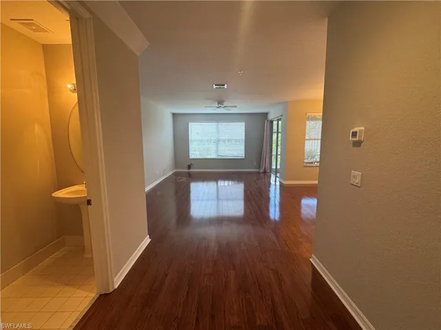 1410 Mariposa Cir 105, Naples, Florida 34105