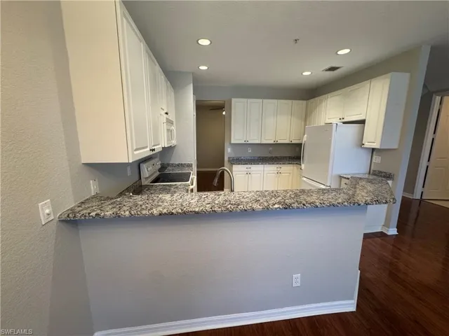 1410 Mariposa Cir 105, Naples, Florida 34105