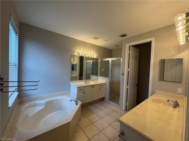 1410 Mariposa Cir 105, Naples, Florida 34105