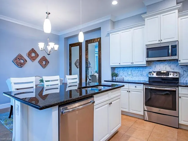 7202 Dominica Dr, Naples, Florida 34113