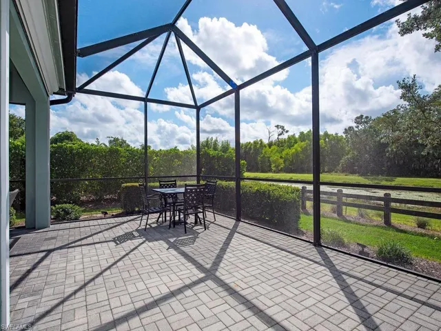 7202 Dominica Dr, Naples, Florida 34113