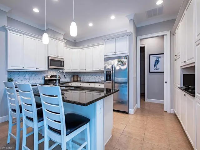 7202 Dominica Dr, Naples, Florida 34113