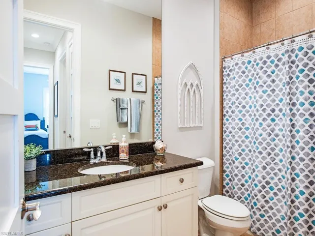 7202 Dominica Dr, Naples, Florida 34113