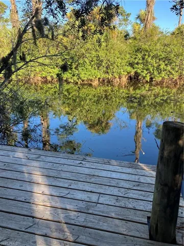 Waterfront country living, at it's finest!!