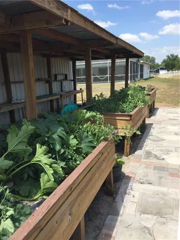The possibilities are endless here, especially if you love gardening & landscaping