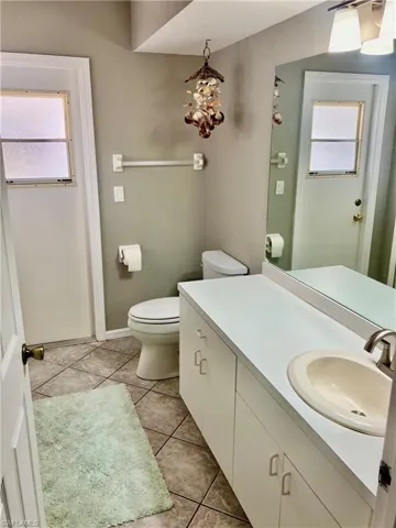 The pool / guest bathroom has pool access