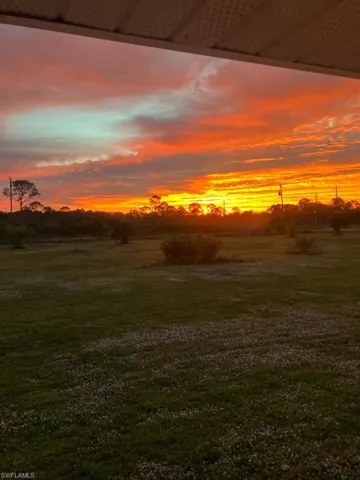 End your days with this gorgeous site every night