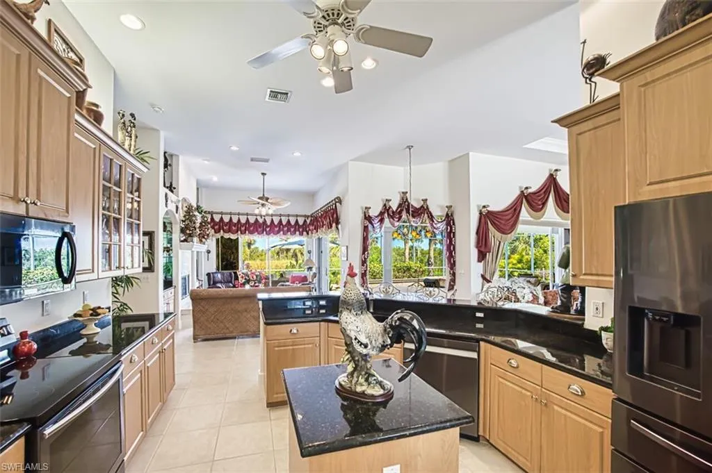 8452 Southwind Bay CIR, Fort Myers, FL 33908,225036594