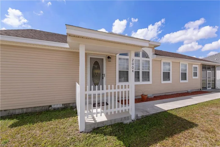 2004  Hercules  RD, Labelle, FL 33935