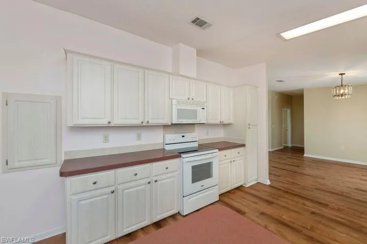 2004  Hercules  RD, Labelle, FL 33935