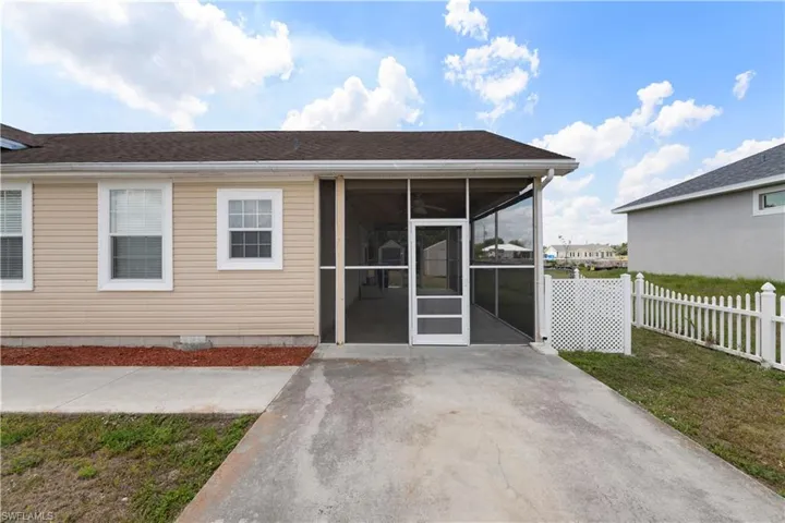 2004  Hercules  RD, Labelle, FL 33935