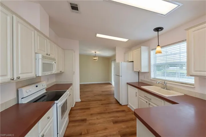 2004  Hercules  RD, Labelle, FL 33935