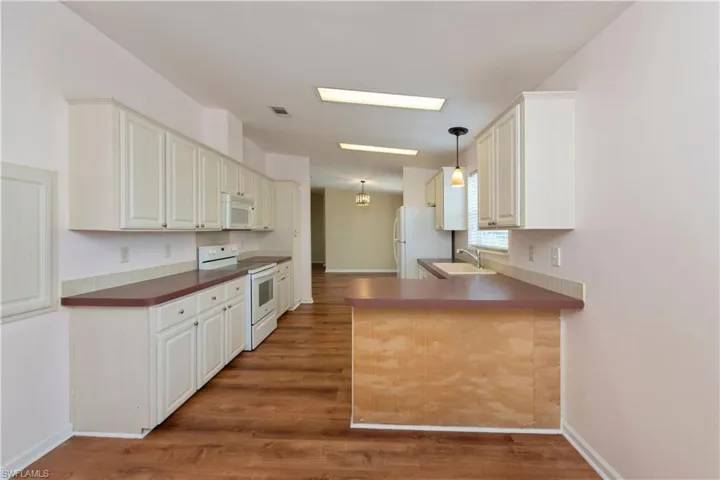 2004  Hercules  RD, Labelle, FL 33935