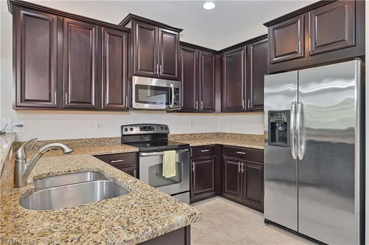 19531 Bowring Park Rd 106, Fort Myers, Florida 33967