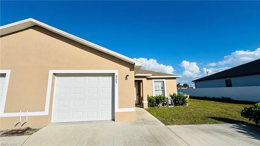 925 Andalusia Blvd, Cape Coral, Florida 33909