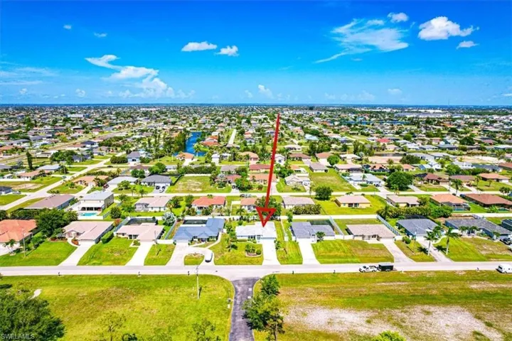 3824 SW 10th  PL, Cape Coral, FL 33914