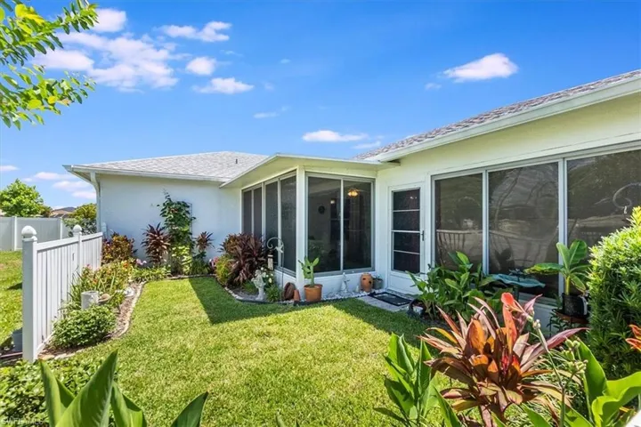 3824 SW 10th  PL, Cape Coral, FL 33914