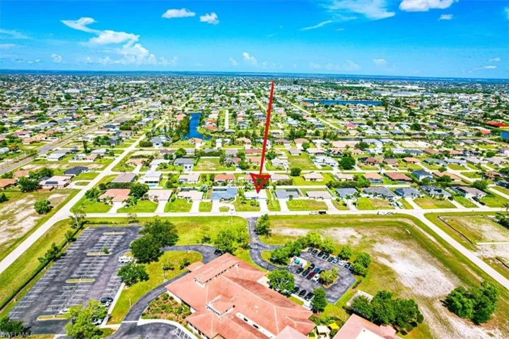 3824 SW 10th  PL, Cape Coral, FL 33914