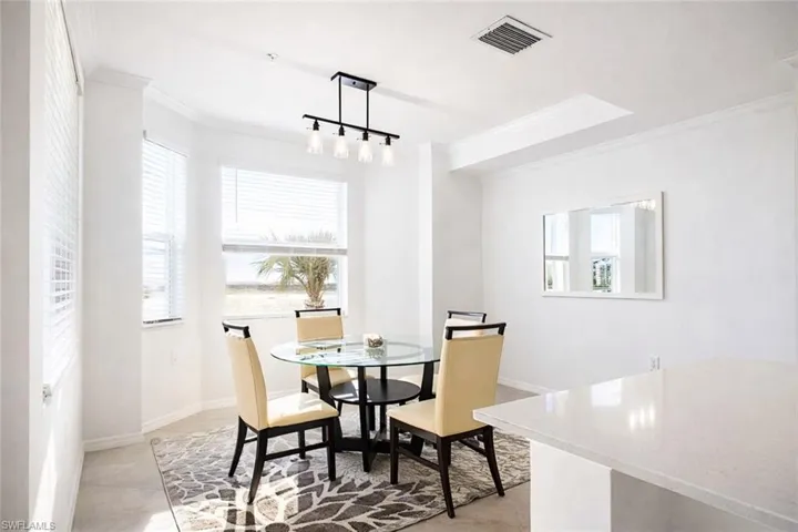 Open Dining with Views
