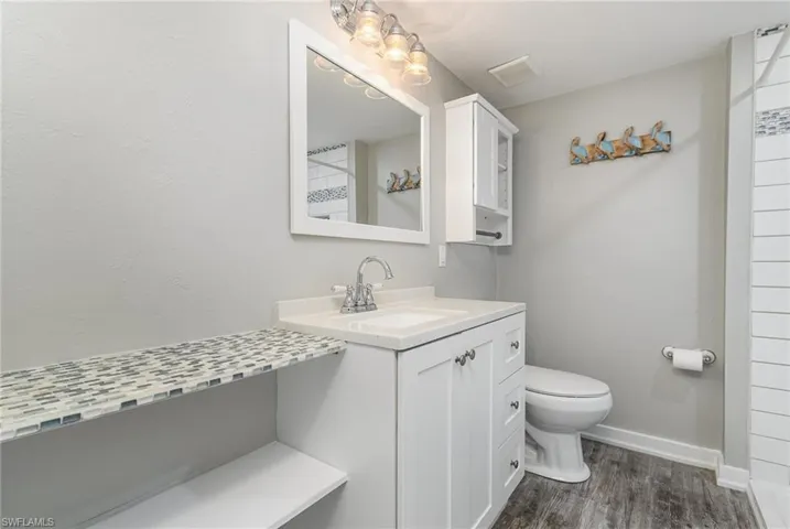 16051  Amberwood Lake  CT, Fort Myers, FL 33908