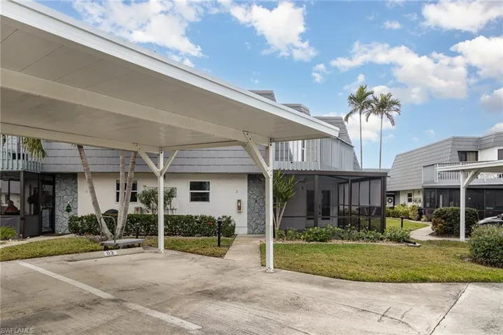 16051  Amberwood Lake  CT, Fort Myers, FL 33908