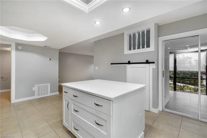 16051  Amberwood Lake  CT, Fort Myers, FL 33908
