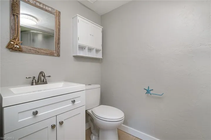 16051  Amberwood Lake  CT, Fort Myers, FL 33908