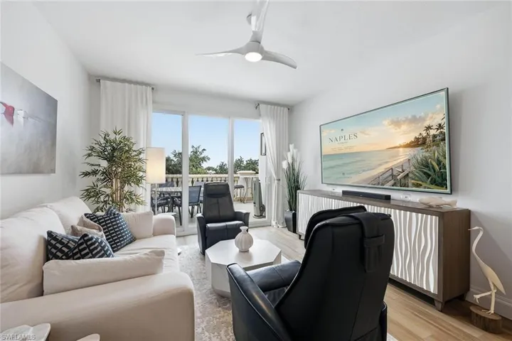 365 5th Ave S 306, Naples, Florida 34102