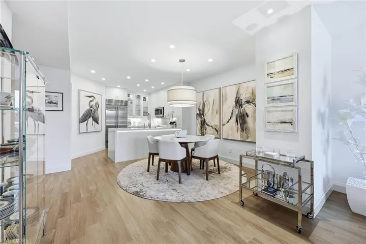 365 5th Ave S 306, Naples, Florida 34102