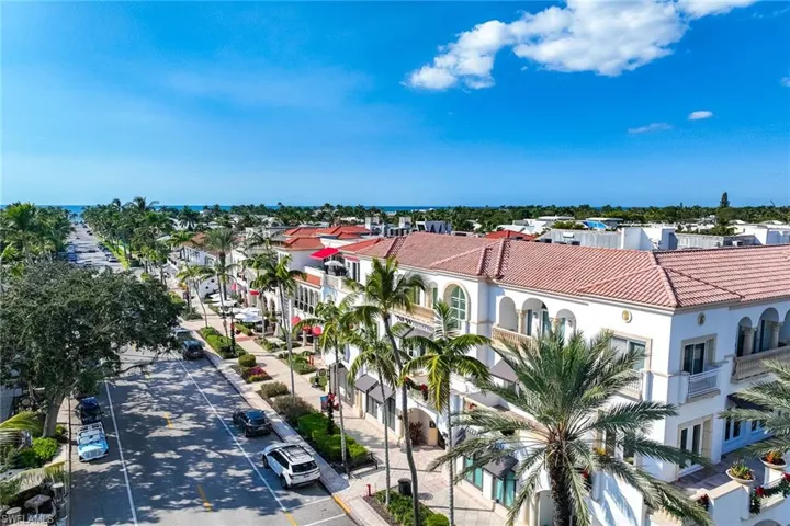 365 5th Ave S 306, Naples, Florida 34102