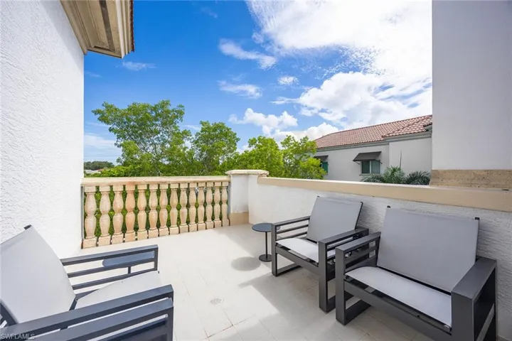 365 5th Ave S 306, Naples, Florida 34102