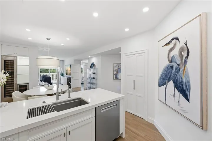365 5th Ave S 306, Naples, Florida 34102