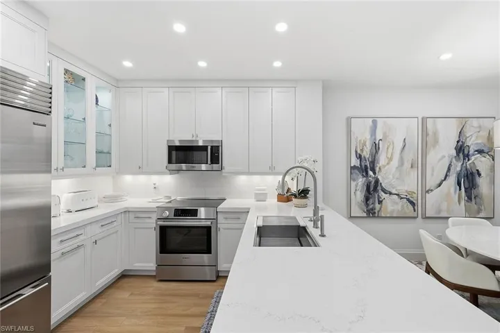 365 5th Ave S 306, Naples, Florida 34102